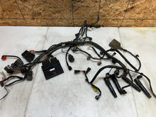 Load image into Gallery viewer, 04 05 SUZUKI GSXR GSX-R 750 GSXR750 ECU CDI ECM MAIN ENGINE WIRING HARNESS LOOM