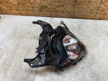Load image into Gallery viewer, 06 07 2006 2007 SUZUKI GSX-R GSXR 600 750 HEADLIGHT HEAD LIGHT FAIRING STAY