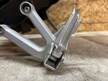 Load image into Gallery viewer, 44300660