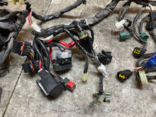 Load image into Gallery viewer, 08 09 10 12 13 14 15 16 YAMAHA YZFR6 YZF R6 R6R MAIN ENGINE WIRING HARNESS LOOM