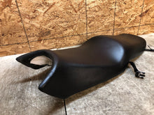 Load image into Gallery viewer, 04 05 06 07 08 YAMAHA FZ-6 FZ6 FZ600 FZ 6 SEAT MONO SEAT RIDERS PAD CUSION OEM