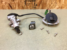 Load image into Gallery viewer, 03 04 05 06 07 08 09 SUZUKI SV SV650S SV650 650 LOCK SET KEY SET IGNITION KEYS