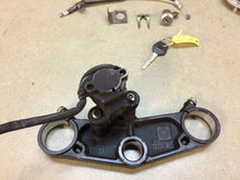 Load image into Gallery viewer, 03 04 05 06 07 SUZUKI SV1000 SV 1000 S LOCK SET KEY SET IGNITION TRIPLE TREE KEY