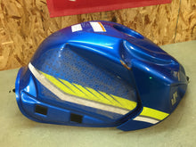 Load image into Gallery viewer, 11 12 13 14 15 16 17 18 SUZUKI GSX-R750 GSXR 750 GAS TANK FUEL TANK PETROL CELL