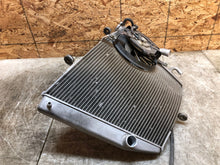 Load image into Gallery viewer, 06 07 2006 2007 SUZUKI GSX-R750 GSXR 600 750 RADIATOR RAD ENGINE COOLER COOLING