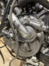 Load image into Gallery viewer, 20 21 22 23 2020 2021 2022 2023 DUCATI MONSTER 937 COMPLETE ENGINE MOTOR 1K MILE