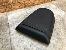 Load image into Gallery viewer, 01 02 03 2001-2003 SUZUKI GSXR GSX-R GSX-R600 750 REAR PASSENGER SEAT PAD CUSION
