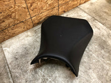 Load image into Gallery viewer, 11 12 13 14 15 16 17 SUZUKI GSX-R GSXR 600 750 RIDERS FRONT SEAT CUSION PAD OEM