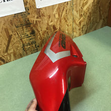 Load image into Gallery viewer, 96 97 98 99 1996-1999 SUZUKI GSX-R750 GSXR 750 SRAD RIGHT SIDE TAIL FAIRING COWL