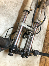 Load image into Gallery viewer, 85 86 87 88 89 SUZUKI GSXR GSX-R GSX-R750 750 SLABSIDE FRONT FORKS FRONT END OEM