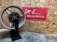 Load image into Gallery viewer, 99 00 01 02 1999 2000 2001 2002 YAMAHA YZFR6 YZF R6 REAR WHEEL BACK RIM STRAIGHT