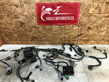 Load image into Gallery viewer, 2009-2015 10 11 12 13 14 15 SUZUKI VSTROM DL 650 SVF WIRING HARNESS LOOM ECU CDI