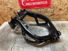 Load image into Gallery viewer, 2023 16 17 18 19 20 21 22 23 SUZUKI GSX-R GSXR 600 750 MAIN FRAME CHASSIS DPO