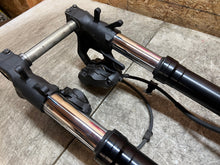 Load image into Gallery viewer, 08 09 10 2008 2009 SUZUKI GSXR GSX-R 600 750 FRONT END FRONT FORKS FORK TUBES