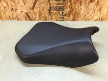 Load image into Gallery viewer, 11 12 13 14 15 16 17 18 SUZUKI GSX-R600 GSXR 600 750 FRONT RIDERS SEAT PAD OEM