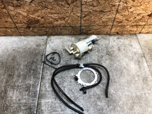 Load image into Gallery viewer, 03 04 05 08 09 2005 YAMAHA YZFR6 YZF R6 S FUEL PUMP GAS PUMP SENDING UNIT PETROL