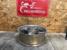 Load image into Gallery viewer, 06 07 2006 2007 SUZUKI GSX-R750 GSXR 600 750 REAR WHEEL BACK RIM STRAIGHT SILVER