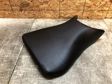 Load image into Gallery viewer, 03 04 05 08 09 2005 YAMAHA YZFR6 YZF R6 S RIDERS SEAT FRONT SEAT PAD CUSION