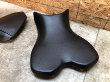 Load image into Gallery viewer, 2013 09 10 11 12 13 14 YAMAHA YZFR1 YZF R1 YZF1000 FRONT REAR SEAT SEATS PAIR