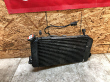 Load image into Gallery viewer, 1999-2002 99 00 01 02 SUZUKI SV650 SV 650 RADIATOR RAD ENGINE COOLER COOLING FAN