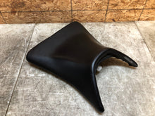 Load image into Gallery viewer, 03 04 2003 2004 KAWASAKI ZX6-R ZX6R 636 RIDERS SEAT FRONT SEAT RIDER PAD CUSION