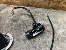 Load image into Gallery viewer, 17 18 19 20 21 22 23 SUZUKI GSX-R GSXR 600 750 LOCK SET KEY SET IGNITION GAS CAP