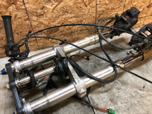 Load image into Gallery viewer, 01 02 03 2001-2003 SUZUKI GSXR GSX-R 750 FRONT END FRONT FORKS FORK TUBES BRAKES