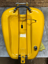 Load image into Gallery viewer, HARLEY DAVIDSON FAT BOY FLSTFI FATBOY SOFTAIL SOFT TAIL GAS TANK FUEL TANK