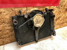 Load image into Gallery viewer, 99 00 01 02 1999 2000 2001 2002 YAMAHA YZFR6 YZF R6 RADIATOR RAD ENGINE COOLER