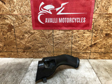 Load image into Gallery viewer, 01 02 03 2001-2003 SUZUKI GSXR GSX-R GSX-R600 750 RIGHT SIDE RAM AIR DUCT INTAKE