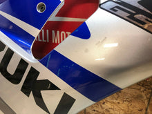 Load image into Gallery viewer, 01 02 03 2001 2002 2003 SUZUKI GSXR GSX-R GSX-R600 750 RIGHT SIDE FAIRING COWL