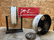 Load image into Gallery viewer, 04 05 2004 2005 SUZUKI GSXR GSX-R GSXR600 600 750 FRONT & REAR WHEELS WHEEL RIM