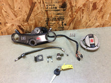 Load image into Gallery viewer, 03 04 05 06 07 SUZUKI SV1000 SV 1000 S LOCK SET KEY SET IGNITION TRIPLE TREE KEY