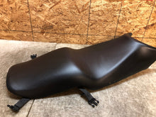 Load image into Gallery viewer, 04 05 06 07 08 YAMAHA FZ-6 FZ6 FZ600 FZ 6 SEAT MONO SEAT RIDERS PAD CUSION OEM