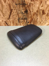Load image into Gallery viewer, 04 05 06 07 HONDA CBR1000RR CBR 1000 RR REAR SEAT PASSENGER SEAT PAD CUSION OEM