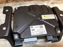 Load image into Gallery viewer, 2020 2021 2022 2023 GMC SIERRA DENALI 2500 3500 AC DC POWER CONTROL MODULE