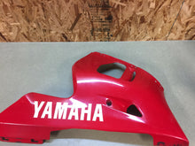 Load image into Gallery viewer, 99 00 01 02 1999 YAMAHA YZF-R6 YZF R6 RIGHT SIDE LOWER FAIRING BELLY FAIRING OEM