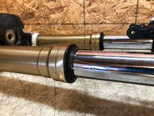 Load image into Gallery viewer, 06 07 2006 2007 SUZUKI GSX-R750 GSXR 600 750 FRONT FORKS FRONT END FORK TUBES