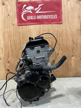 Load image into Gallery viewer, 01 02 2001 2002 SUZUKI GSXR GSX-R 1000 GSXR1000 COMPLETE ENGINE MOTOR GARUNTEED