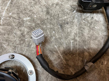 Load image into Gallery viewer, 17 18 19 20 21 22 23 SUZUKI GSX-R GSXR 600 750 LOCK SET KEY SET IGNITION GAS CAP