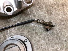 Load image into Gallery viewer, 04 05 06 07 08 YAMAHA FZ-6 FZ6 FZ600 FZ 6 LOCK SET KEY SET IGNITION TRIPLE TREE