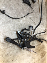 Load image into Gallery viewer, 2016 15 16 17 18 19 YAMAHA YZFR1 YZF R1 RIGHT REARSET REAR SET BRAKE FOOT PEDAL