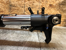 Load image into Gallery viewer, 06 07 2006 2007 SUZUKI GSX-R750 GSXR 600 750 FRONT FORKS FORK TUBES FRONT END