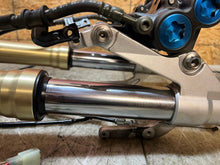 Load image into Gallery viewer, 98 99 00 01 1998-2001 YAMAHA YZFR1 YZF R1 FRONT FORKS FRONT END FORK TUBES NICE