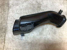 Load image into Gallery viewer, 01 02 03 2001-2003 SUZUKI GSXR GSX-R GSX-R600 750 RIGHT SIDE RAM AIR DUCT TUBE