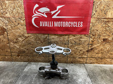 Load image into Gallery viewer, 09 10 11 12 TRIUMPH DAYTONA 675R 675 R UPPER & LOWER TRIPLE TREES TREE CLAMP OEM