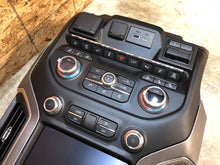 Load image into Gallery viewer, 20-23 GMC SIERRA SILVERADO DENALI 2500 3500 TOUCH SCREEN RADIO HEAT AC BEZEL