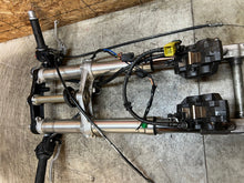 Load image into Gallery viewer, 01 02 03 2001 2002 2003 SUZUKI GSXR GSX-R GSX-R750 750 FRONT FORKS FORK TUBES