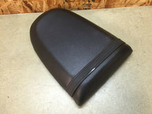 Load image into Gallery viewer, 01 02 03 2001 2002 2003 SUZUKI GSXR GSX-R GSX-R600 750 REAR PASSENGER BACK SEAT
