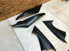 Load image into Gallery viewer, 08 09 10 12 13 14 15 16 17 YAMAHA YZFR6 YZF R6 R6R TANK FILLER PLASTICS COVERS